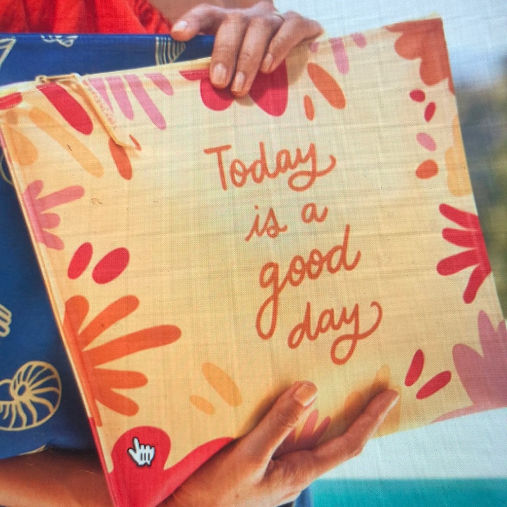 Quagga green “wet/dry” swim pouch - Ready for the beach?